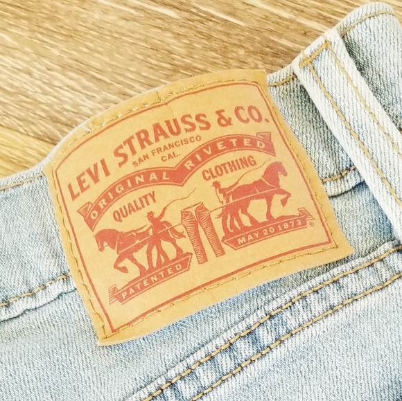 Levi's Women's High Rise Denim Jean Shorts Frayed Cut off EUC High Waist sz 26 - Picture 11 of 11